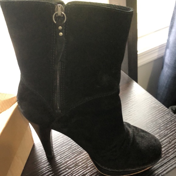 Ugg Australia Bianca Suede Boot S 7.5 - Picture 2 of 4